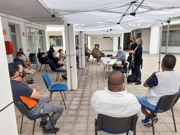 Reunión del concejal con comerciantes y representantes de colectivos y negocios de la zona/TA.